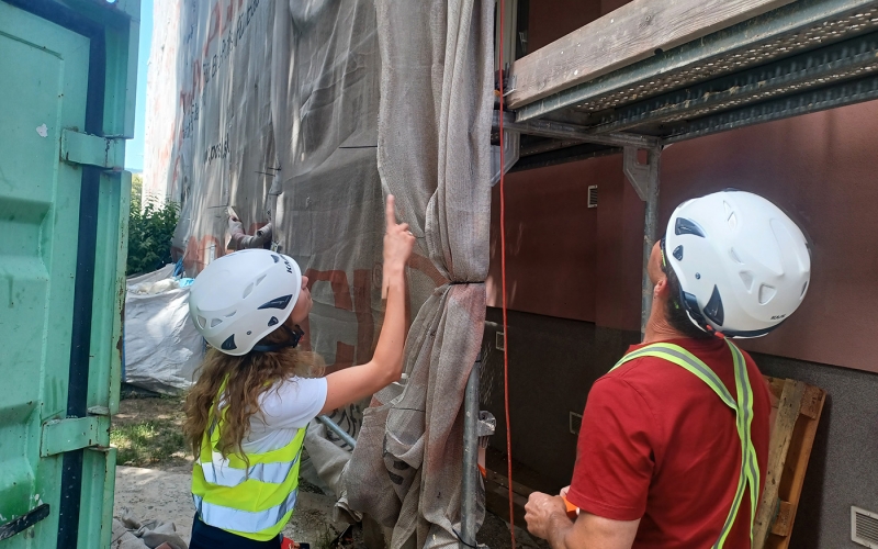 Projektová manažérka Michaela Martonová pri kontrole